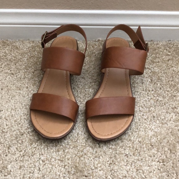 Sandals - Picture 2 of 3